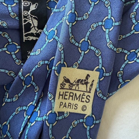 Vintage Hermès Silk Tie - Picture 6 of 9